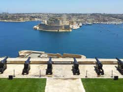 Canons lined up facing the sea in Valletta